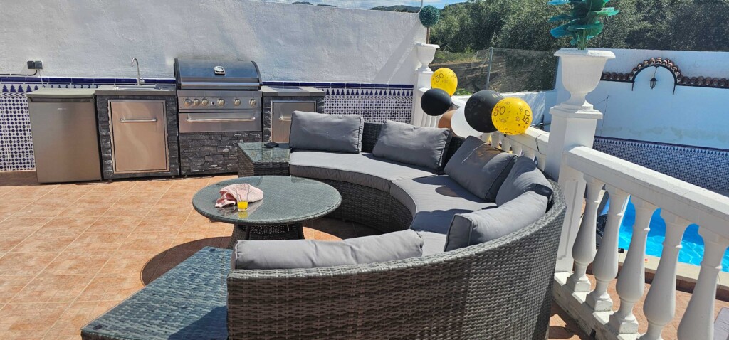 Casa Tranquil: Pool, Cinema & Village Views